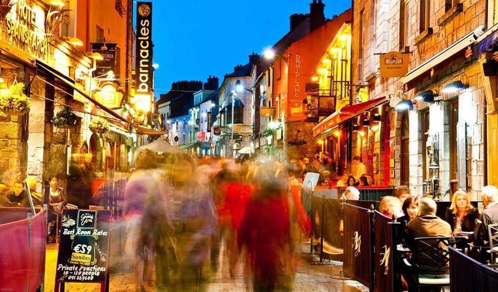 Snoozles Quay Street Tourist Hostel Galway Dış mekan fotoğraf
